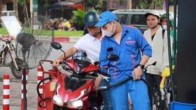 Giá xăng dầu hôm nay 23/12/2025: Tăng mạnh hơn 2 %