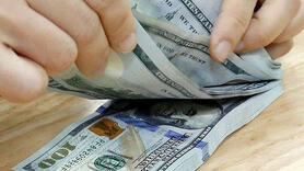 Tỷ giá USD ngày 16/1/2026: 'Chợ đen' leo sát 26.830 đồng