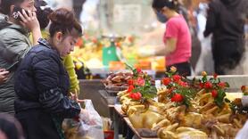 Thị trường thực phẩm dịp Rằm tháng Giêng ổn định, nguồn cung dồi dào