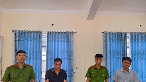 Kỳ Sơn (Nghệ An): Bắt hiệu trưởng, kế toán ăn chặn tiền