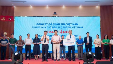 Vinamilk góp dinh dưỡng, thêm nụ cười cho thiếu nhi cả nước