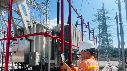Giữ dòng điện thông suốt giữa áp lực phụ tải tăng cao do nắng nóng