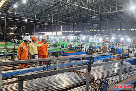 Tiết kiệm gần 4,29 tỷ kWh, miền Nam bảo đảm cung ứng điện