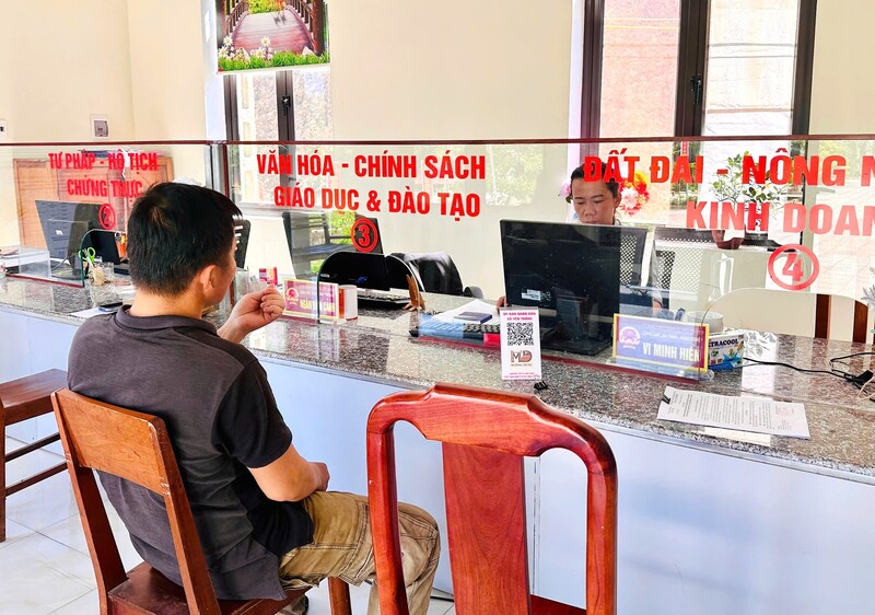 Việc điều động cán bộ lên các xã thiếu là một quyết định kịp thời. Ảnh: Quốc Huy