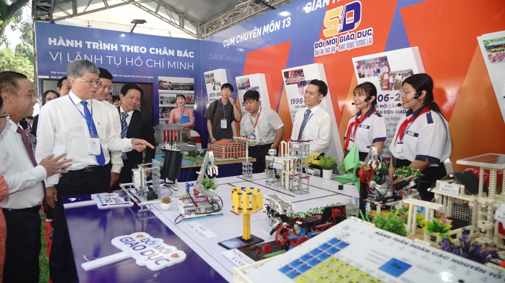 TP Hồ Chí Minh: Dấu ấn 50 năm đổi mới ngành Giáo dục TP Hồ Chí Minh: Dấu ấn 50 năm đổi mới ngành Giáo dục