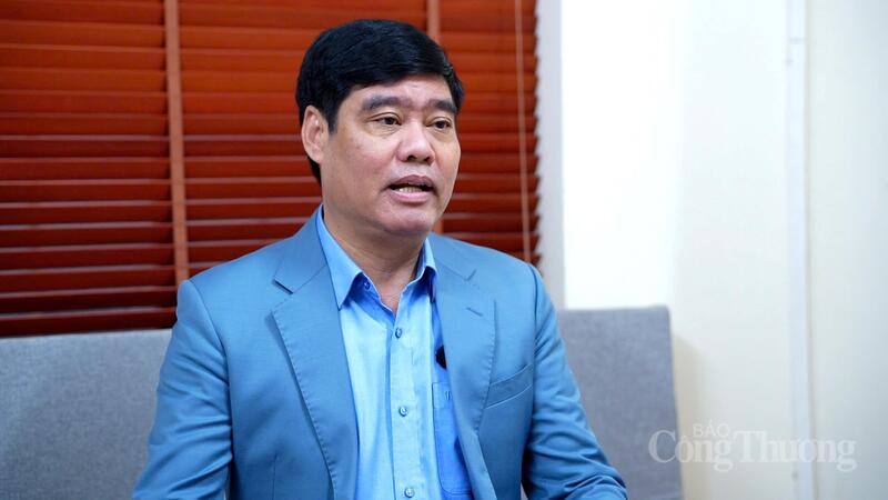 PGS.TS Lê Văn Cường - Phó Viện trưởng Viện Xây dựng Đảng, Học viện Chính trị Quốc gia Hồ Chí Minh. Ảnh: Thái Mạnh