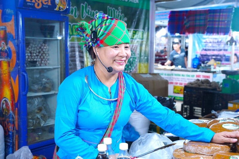 Cùng đông đảo các đơn vị, doanh nghiệp tại các tỉnh/thành phố: Hà Nội, Cao Bằng, Lào Cai, Lai Châu, Quảng Ninh, Hải Phòng, Phú Thọ, Bắc Ninh, Thanh Hóa, Quảng Trị, Đà Nẵng, Gia Lai...