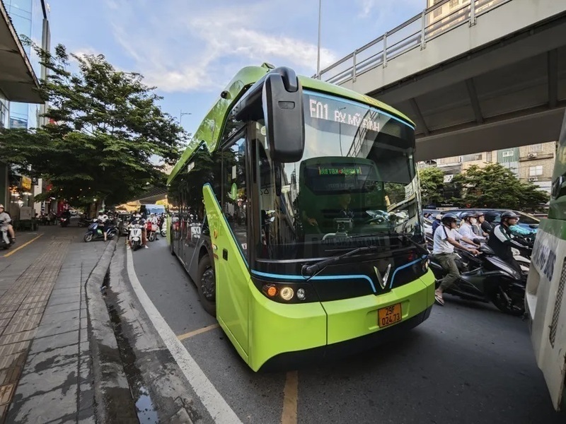 Hà Nội thống nhất chủ trương điều chỉnh, tăng cường mạng lưới xe buýt phục vụ Đề án Vùng phát thải thấp. Ảnh minh họa: Trọng Phú