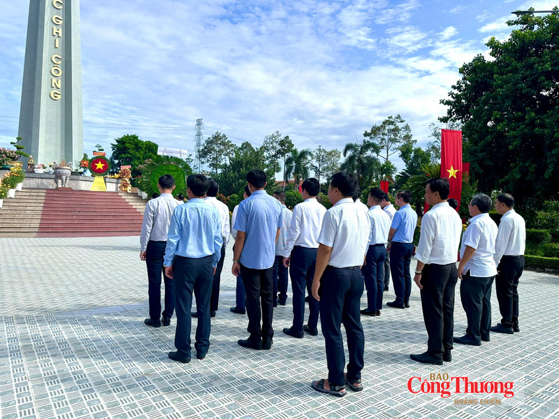 Cùng tham dự có lãnh đạo các đơn vị thuộc Bộ Công Thương, đại diện lãnh đạo tỉnh Tây Ninh và các Sở, ngành địa phương.