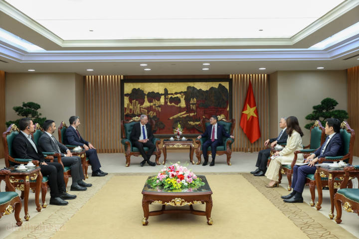 Đại sứ Yaron Mayer khẳng định sẽ tiếp tục đóng góp vào việc thúc đẩy quan hệ giữa hai nước.Ảnh: chinhphu.vn/Nhật Bắc