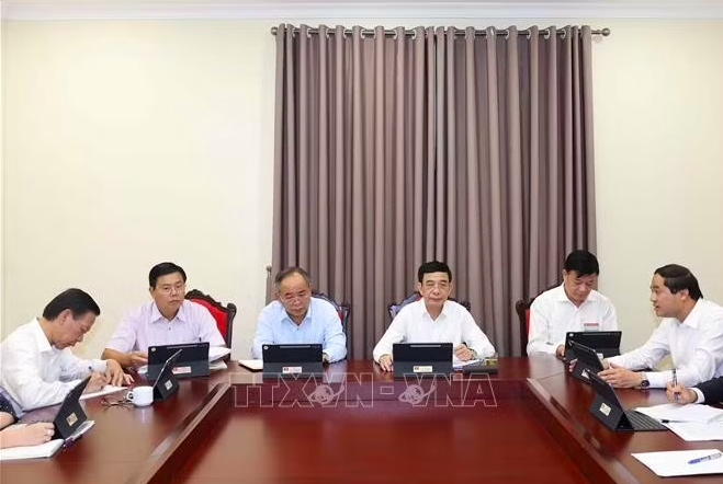Ngày làm việc thứ nhất Hội nghị Trung ương 4, khóa XIV - 7