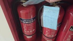 Nhà dân, chung cư ở Hà Nội với nỗi lo từ bình chữa cháy giả