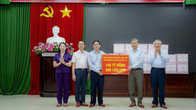 Tổng Bí thư Tô Lâm thăm hỏi, tặng quà người dân bị ảnh hưởng lũ lụt ở Huế