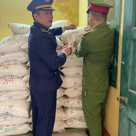 Tuyên Quang: Tạm giữ 3 tấn đường cát nhập lậu không rõ nguồn gốc