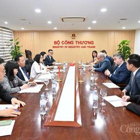 Việt Nam - Canada: Xây dựng chuỗi cung ứng bền vững về logistics, nông sản