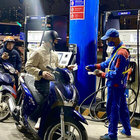 Giá xăng dầu hôm nay 24/2/2026: Tăng lên mức cao nhất trong 6 tháng