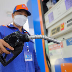 Bộ Tài chính đề xuất sửa đổi mức thuế nhập khẩu ưu đãi với xăng dầu