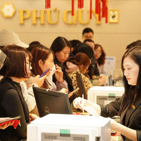 Giá bạc thế giới biến động mạnh, giảm liên tiếp