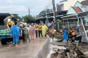 Đà Nẵng: Chi 210 tỷ đồng hỗ trợ khẩn cấp cho 72 xã, phường