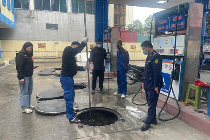 Quản lý thị trường siết chặt kiểm tra, giá xăng dầu dần ổn định