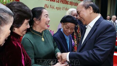 Thủ tướng Nguyễn Xuân Phúc dự Ngày hội Đại đoàn kết toàn dân tộc phường Điện Biên, Hà Nội