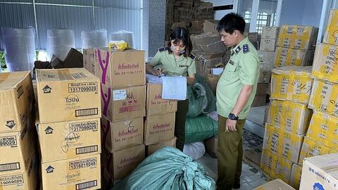 Phát hiện điểm tập kết chứa gần 20.000 sản phẩm nhập lậu, không rõ nguồn gốc
