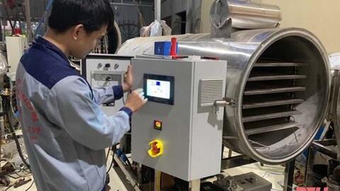 Anh Nguyễn Văn Tư khởi nghiệp từ sản phẩm máy sấy khô nông sản