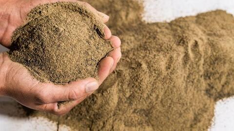 Ngành thức ăn bổ sung Việt Nam: Không thể mãi đi nhập khẩu