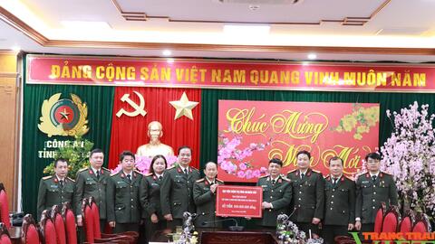 Học viện chính trị CAND: Tặng 10 nhà tình nghĩa ở Sơn La
