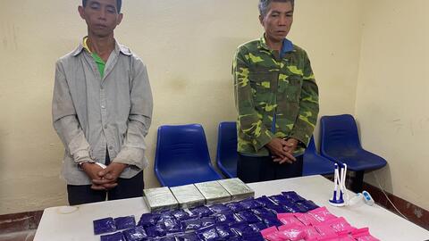 Bắt 2 đối tượng, thu giữ 4 bánh heroin và 12.000 viên ma  tuý tổng hợp tại huyện biên giới
