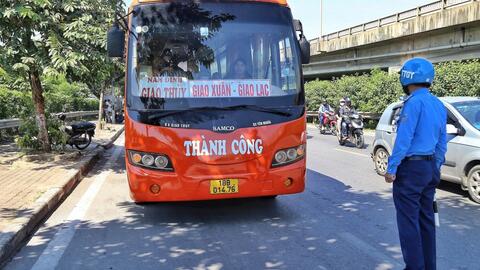 Thu hồi phù hiệu hơn 1.100 phương tiện vận tải vi phạm tốc độ