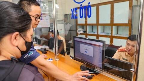 Từ hôm nay người dân được đăng ký xe qua VNeID
