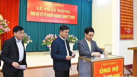 Ấm áp 'Tết Vì người nghèo'