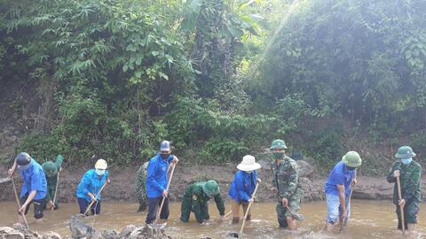 Sơn La: Ra quân tu sửa Mương hữu nghị Việt - Lào