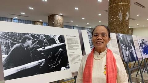 Nghệ nhân Phan Thị Thuận đưa nghề nuôi tằm, ươm tơ ở Phùng Xá vươn xa