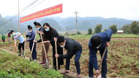 Thuận Châu ra quân làm thủy lợi mùa khô năm 2022
