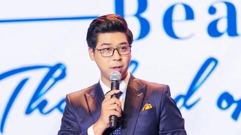 MC Vĩnh Phú dẫn dắt cả 2 đêm Kpop Festival Open Air #2