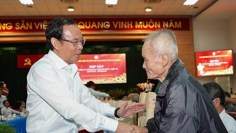 Hơn 915 tỷ đồng chăm lo Tết cho người lao động TP HCM