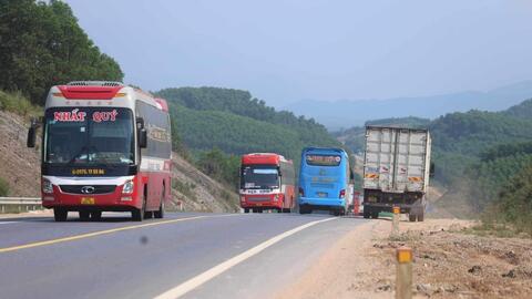 Phân luồng cao tốc Cam Lộ - La Sơn đẩy “rủi ro” cho người dân?