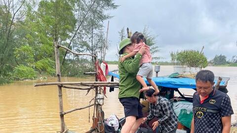 Huyện Gia Lâm đẩy mạnh khắc phục hậu quả do mưa lũ