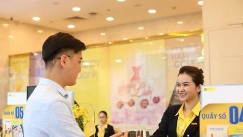 Ngân hàng giảm lãi suất, đồng hành cùng bà con vùng bão lũ