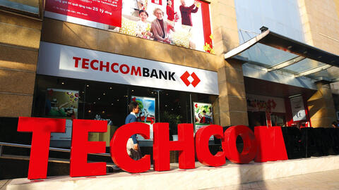 Techcombank cùng triệu trái tim đón mừng kỷ niệm 50 năm thống nhất đất nước