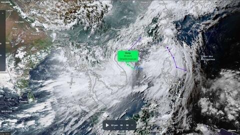 Bão liên tục đổi hướng, vùng gần tâm giật cấp 13