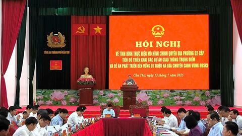 Thủ tướng Phạm Minh Chính chủ trì cuộc họp 'ba mũi nhọn' ở TP. Cần Thơ