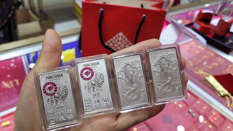 Giá bạc hôm nay 17/10/2025: Bạc đồng loạt tăng