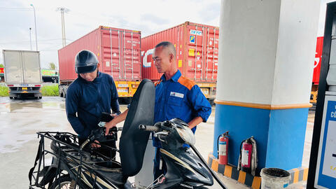 Giá xăng dầu hôm nay ngày 5/11/2025: Tiếp tục giảm