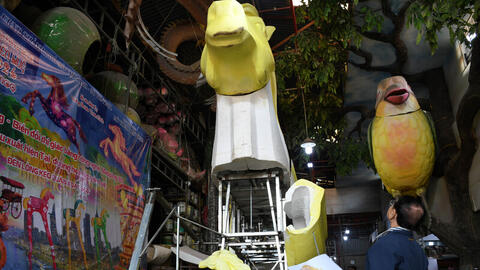 Cận cảnh hậu trường sản xuất linh vật ngựa Đường hoa Nguyễn Huệ Tết 2026