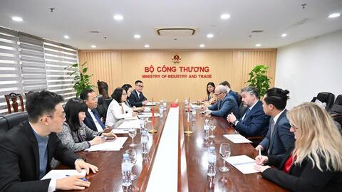 Việt Nam - Canada: Xây dựng chuỗi cung ứng bền vững về logistics, nông sản