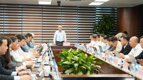 Chủ tịch UBND tỉnh Lê Hải Hòa chỉ đạo giải quyết ngay việc ưu đãi thuế cho gia đình thân nhân liệt sĩ xin chuyển đổi đất đai.