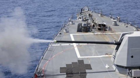 Thông tin mới nhất về việc Mỹ nổ súng vào tàu hàng treo cờ Iran